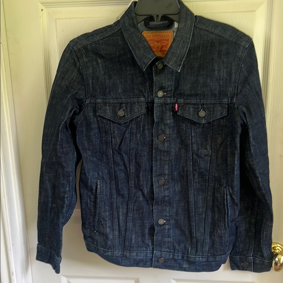 Classic Men’s Levi’s denim jean jacket.  Size Medium. - Picture 1 of 11